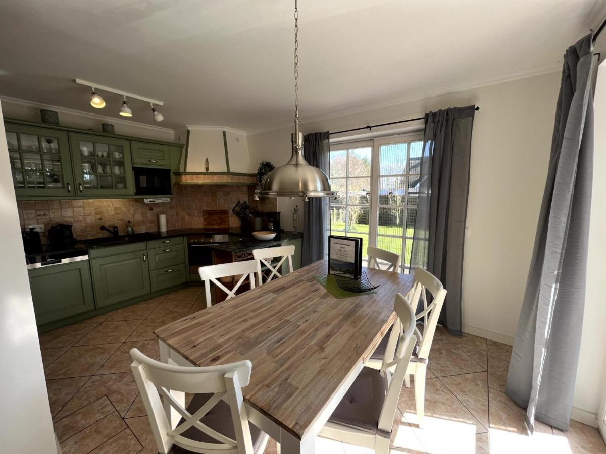 Ferienhaus Fiete In Wieck Exterior photo